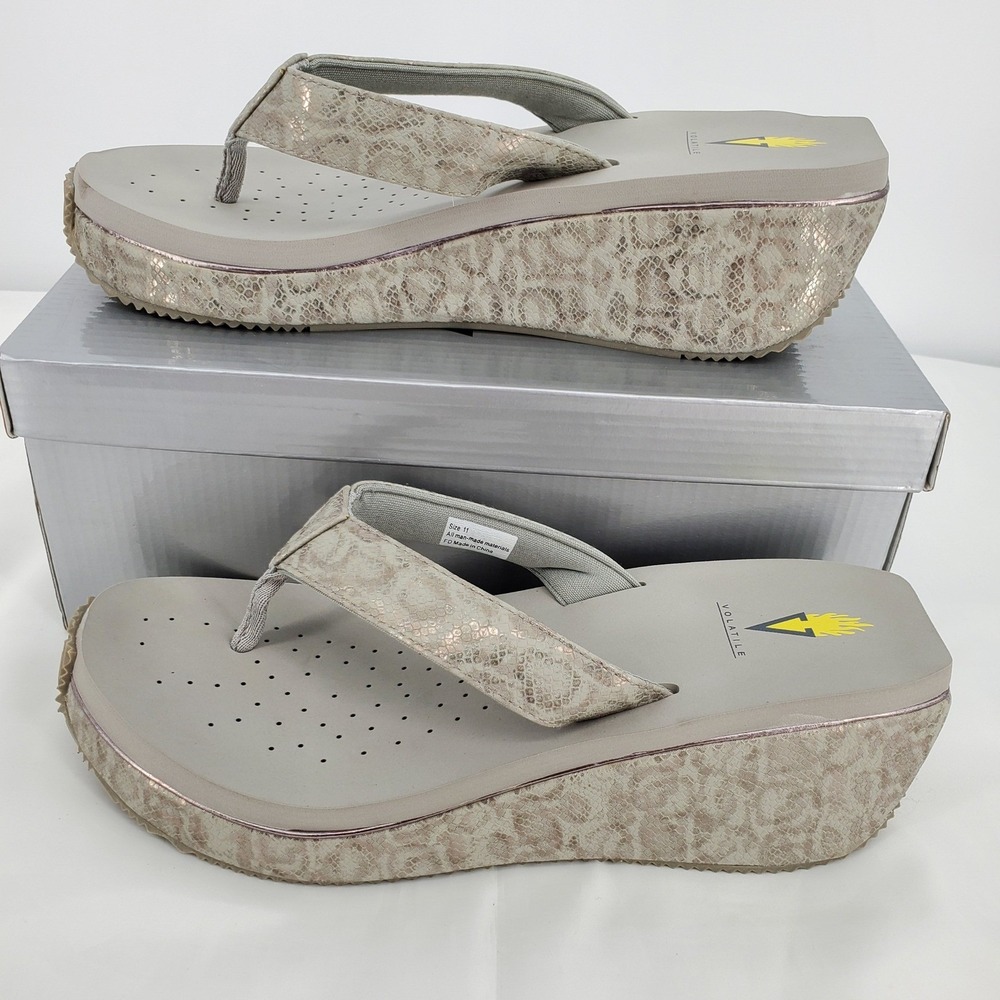 Volatile Womens 11 Frappachino Grey Python Metal Snake Wedge Thong Sandals New‎